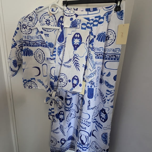 Blue and White Patterned Two-Piece Set - Picture 1 of 16